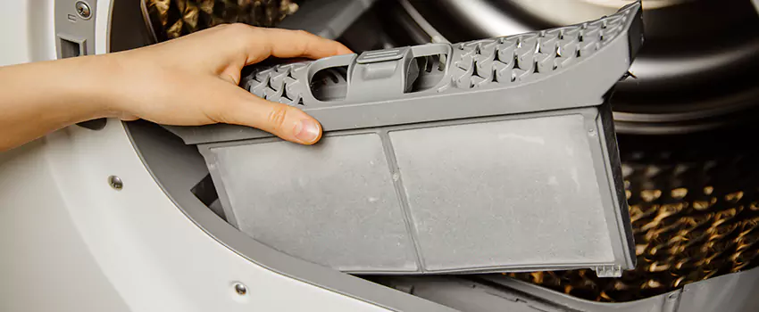 Signs Of A Clogged Dryer Lint Trap in Bellwood, Illinois